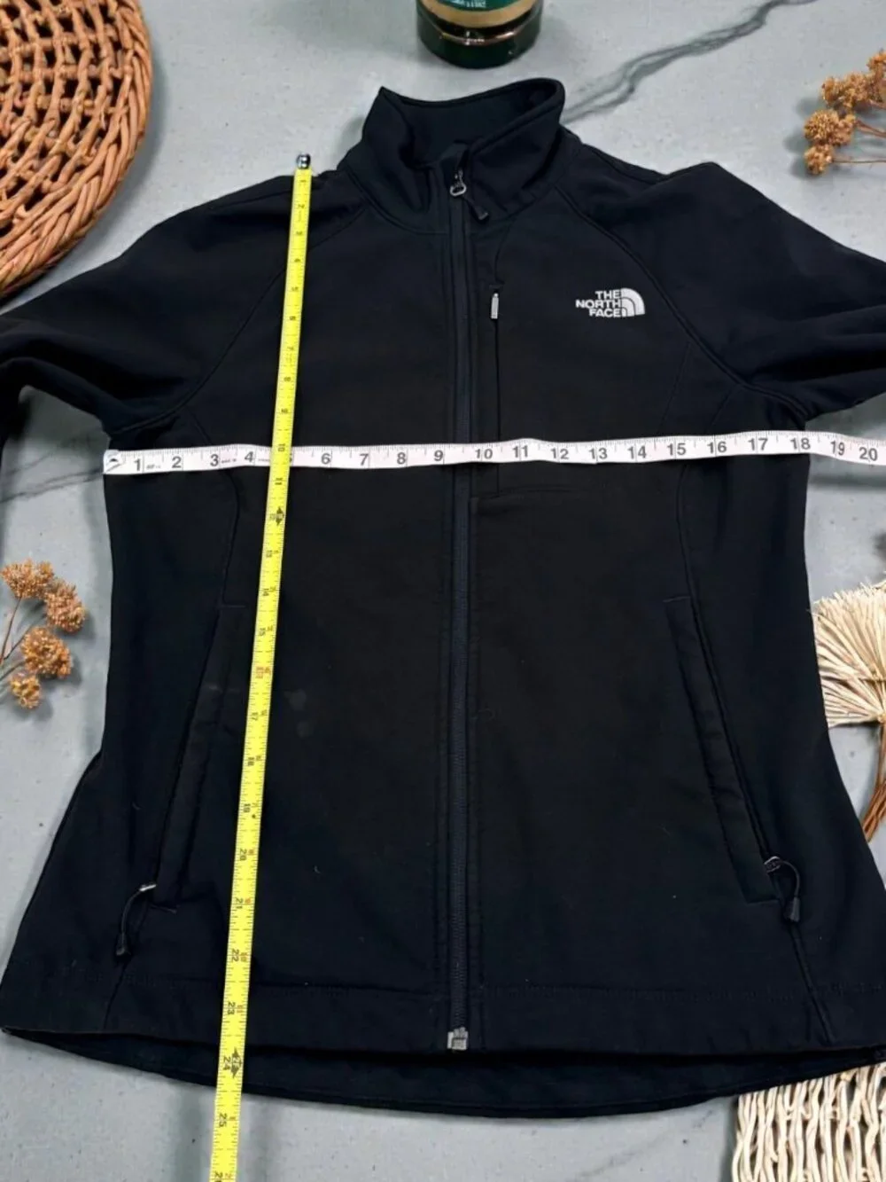 The North Face Women's Size Medium TNF Apex Softshell Black Jacket